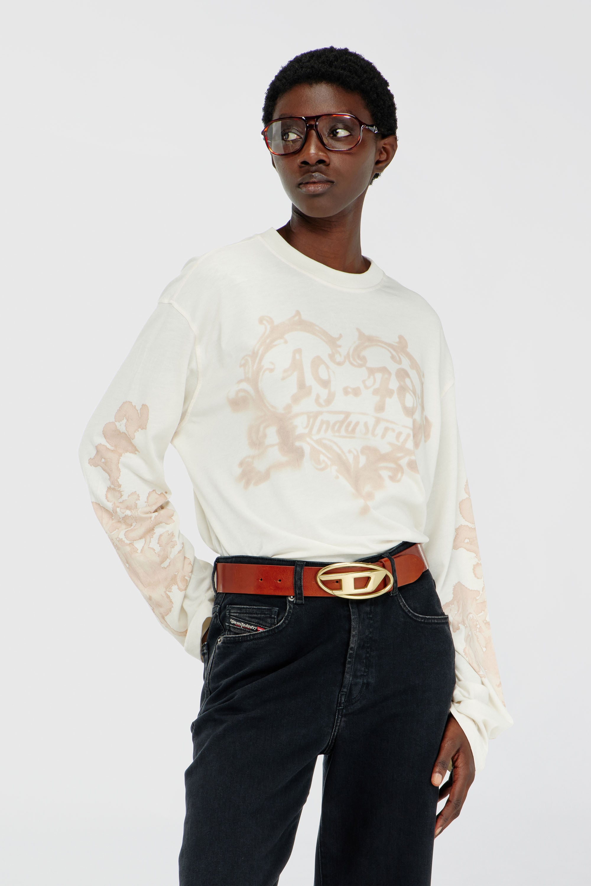 Diesel - T-HILARY-LS-AA1, Female's 長袖Tシャツ in ホワイト/ピンク - 1