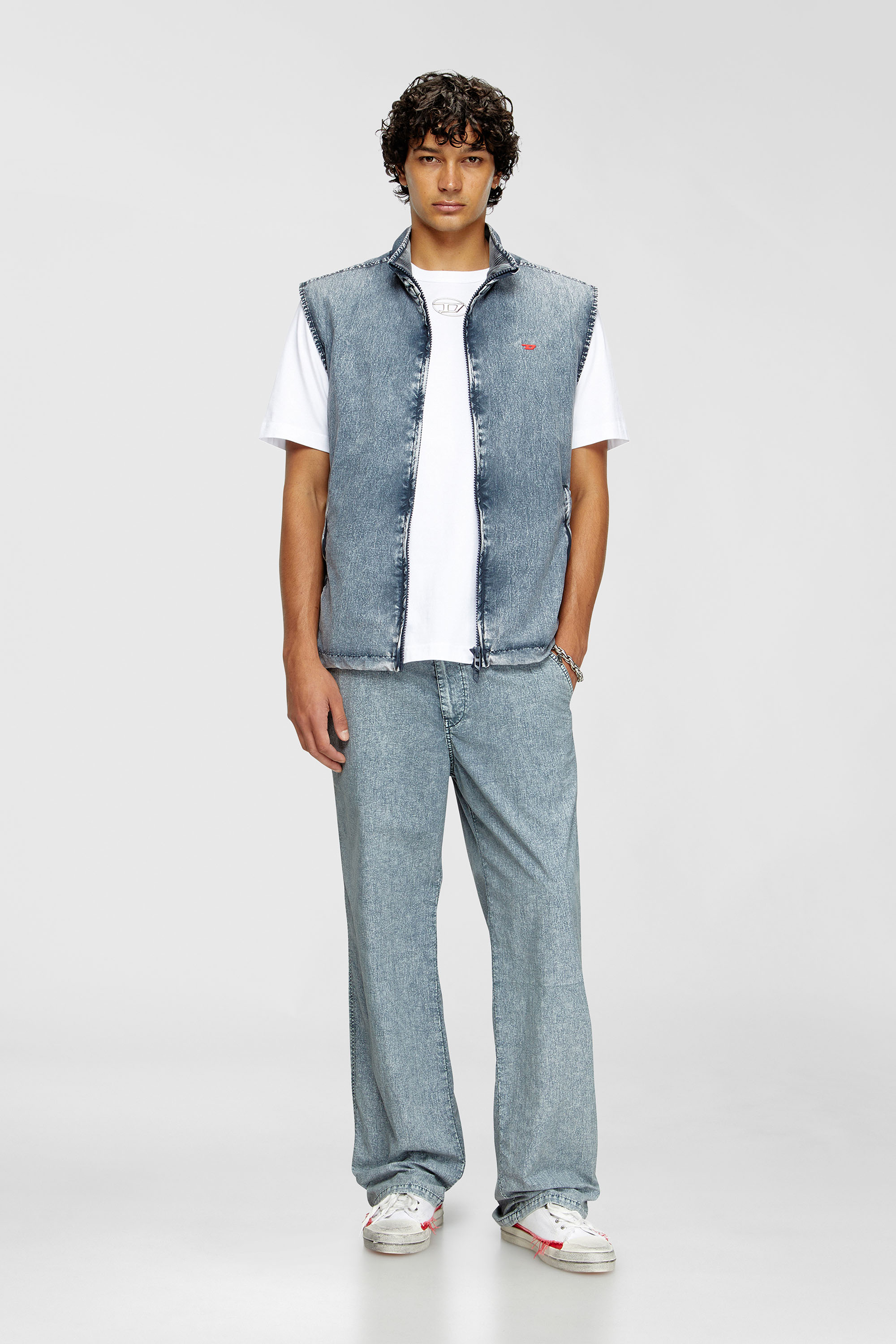 Diesel - T-JUST-OD, Male's TシャツロゴオーバルD in ホワイト - 1