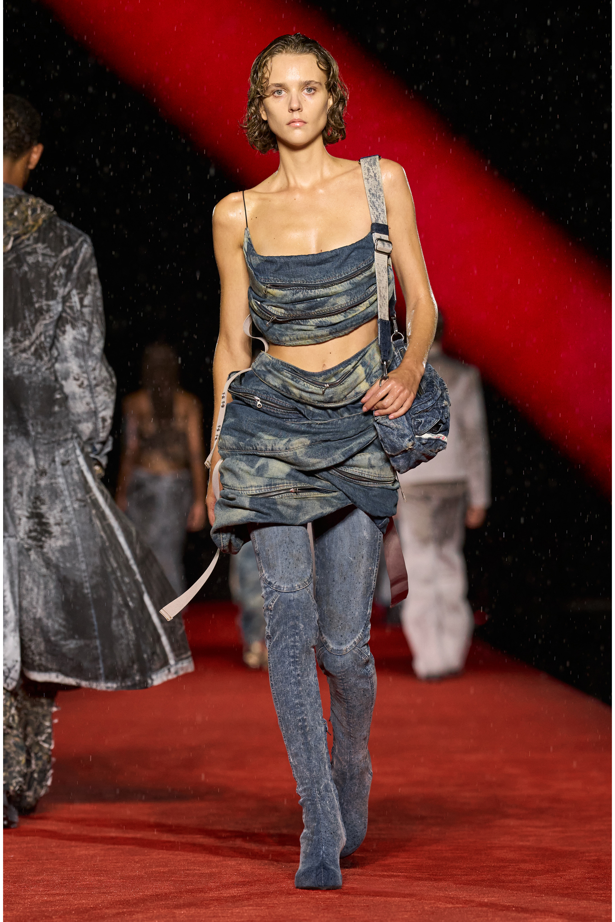 Diesel - RE-EDITION TRAVEL 3000 SHOULDER BAG X, Unisex's Travel 3000-Multipocket bag in treated denim in ブルー - 1