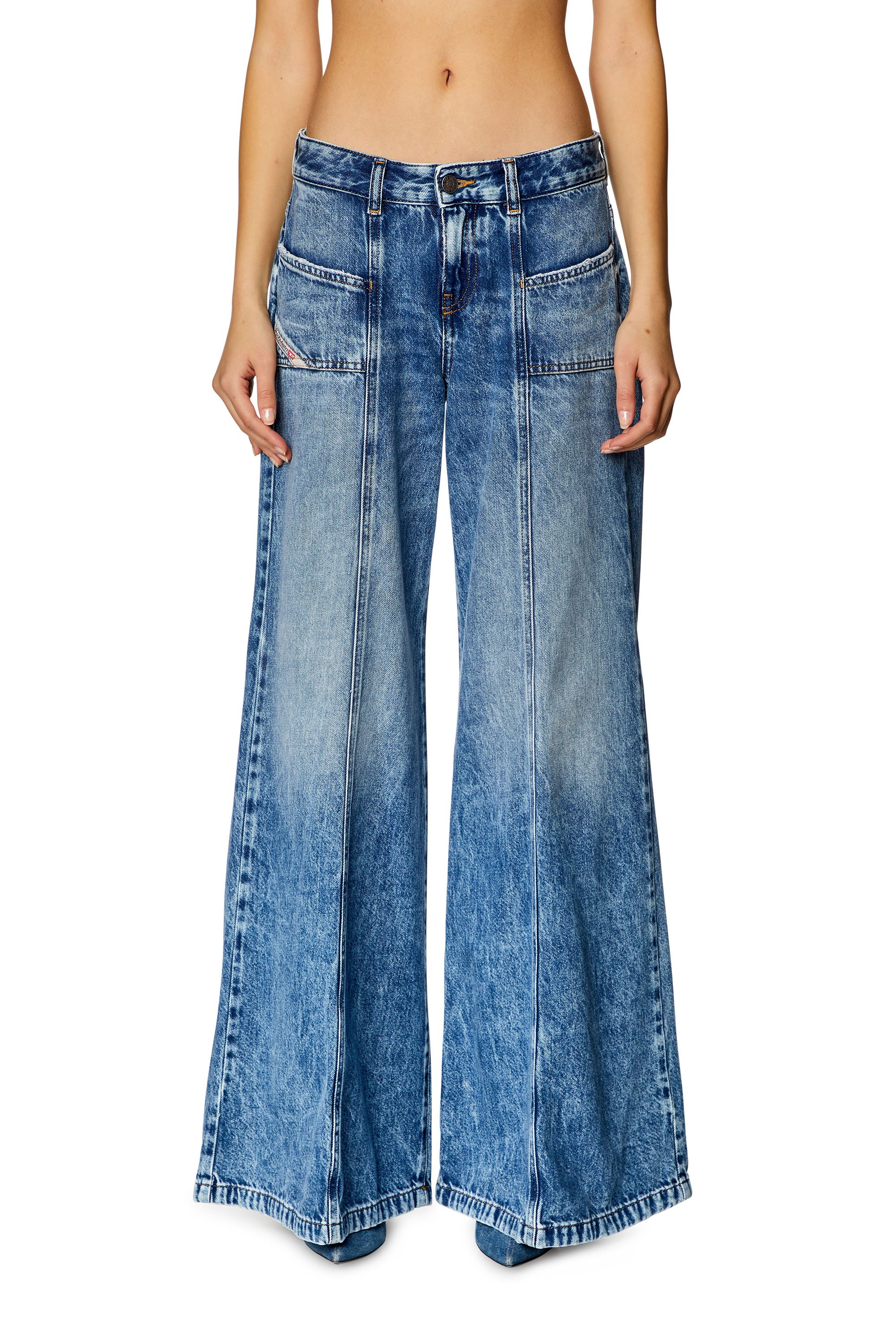 Diesel - Bootcut and Flare Jeans D-Akii 09H95, ミディアムブルー - Image 1