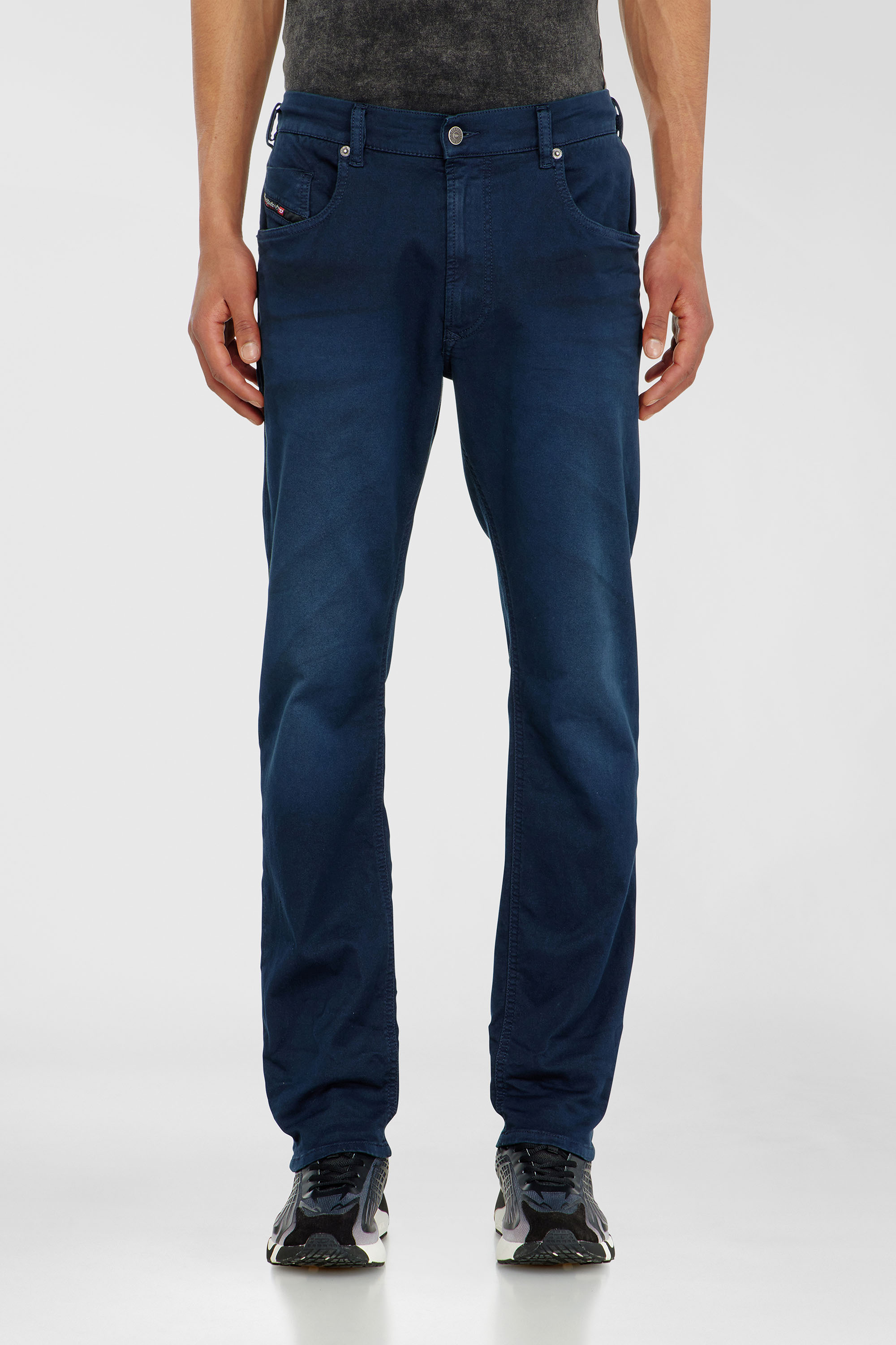 Diesel - Male's Regular 2032 D-Krooley-BW Joggjeans&reg; 0670M, ダークブルー - 1