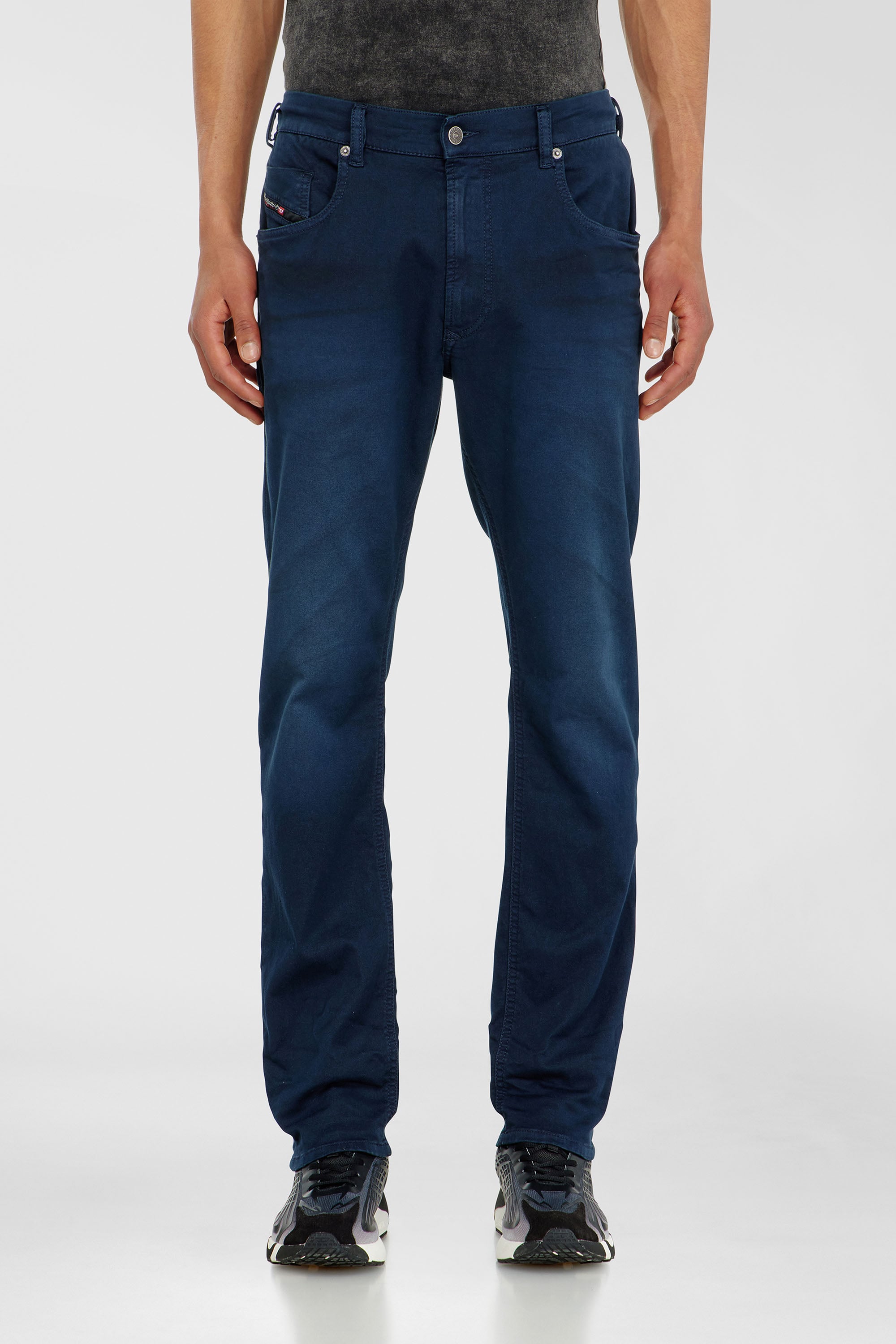 Diesel - Male's Regular 2032 D-Krooley-BW Joggjeans&reg; 0670M, ダークブルー - 3