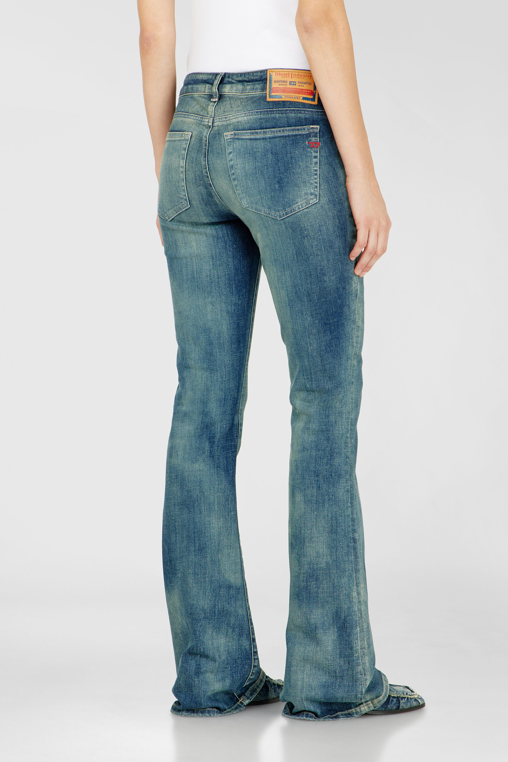 Diesel - Female's Bootcut Jeans 1969 D-Ebbey 09P41, ミディアムブルー - 5