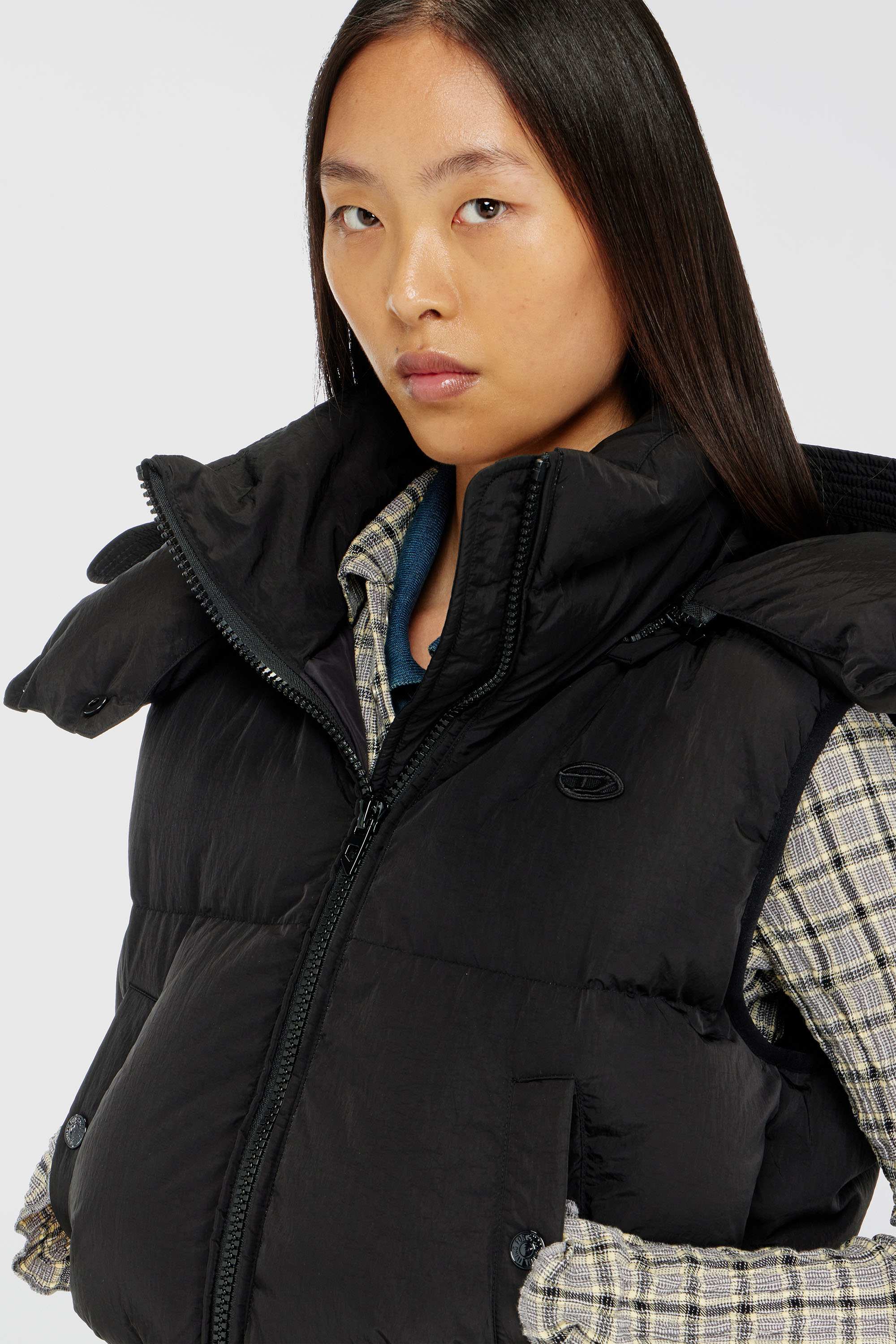 Diesel - W-PEYT-SSL-NEW-WD, Female's ダウンベスト in ブラック - 4