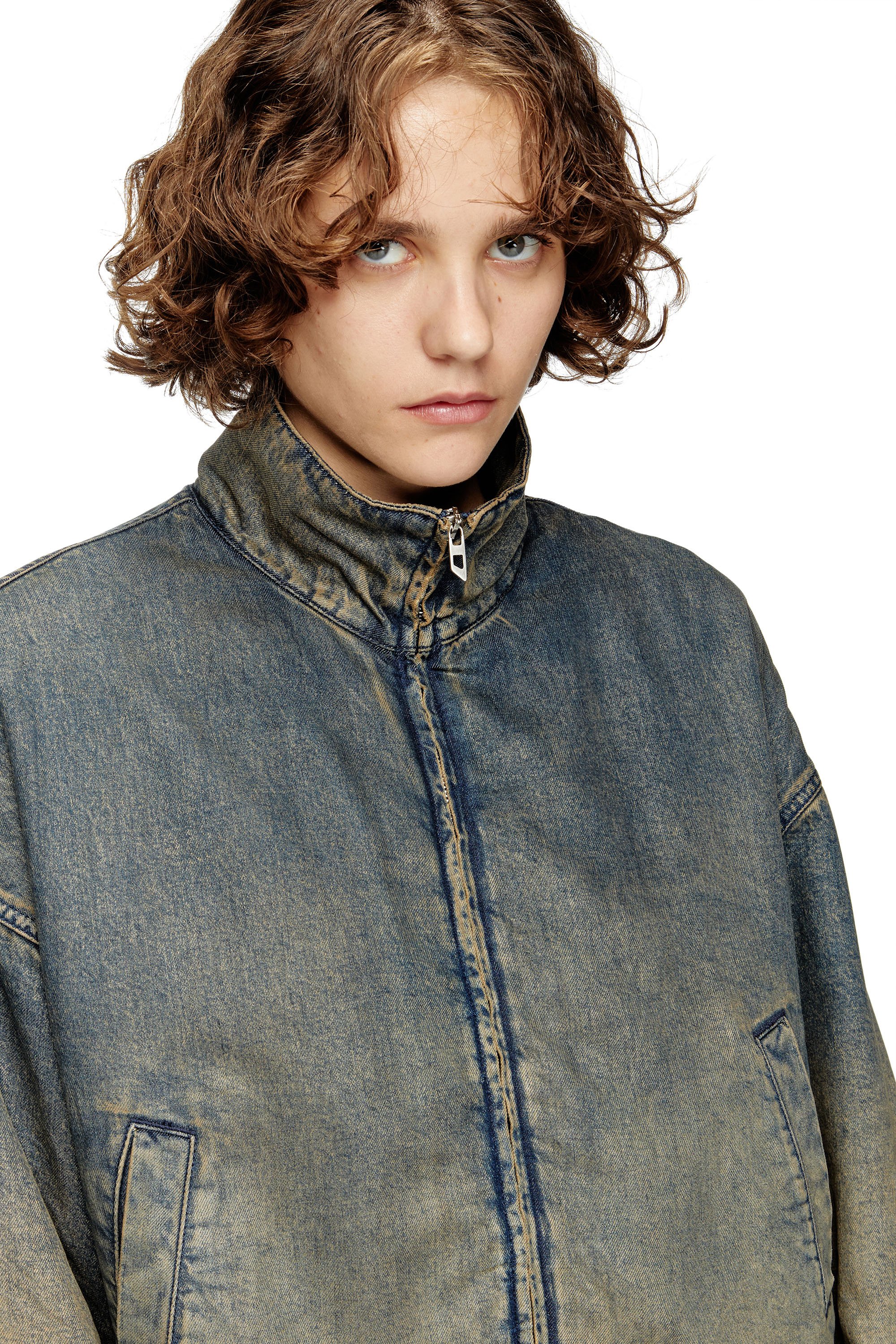 Diesel - DE-FLOWER-S, Female's Zipped jacket in fluid shaded denim in ミディアムブルー - 5