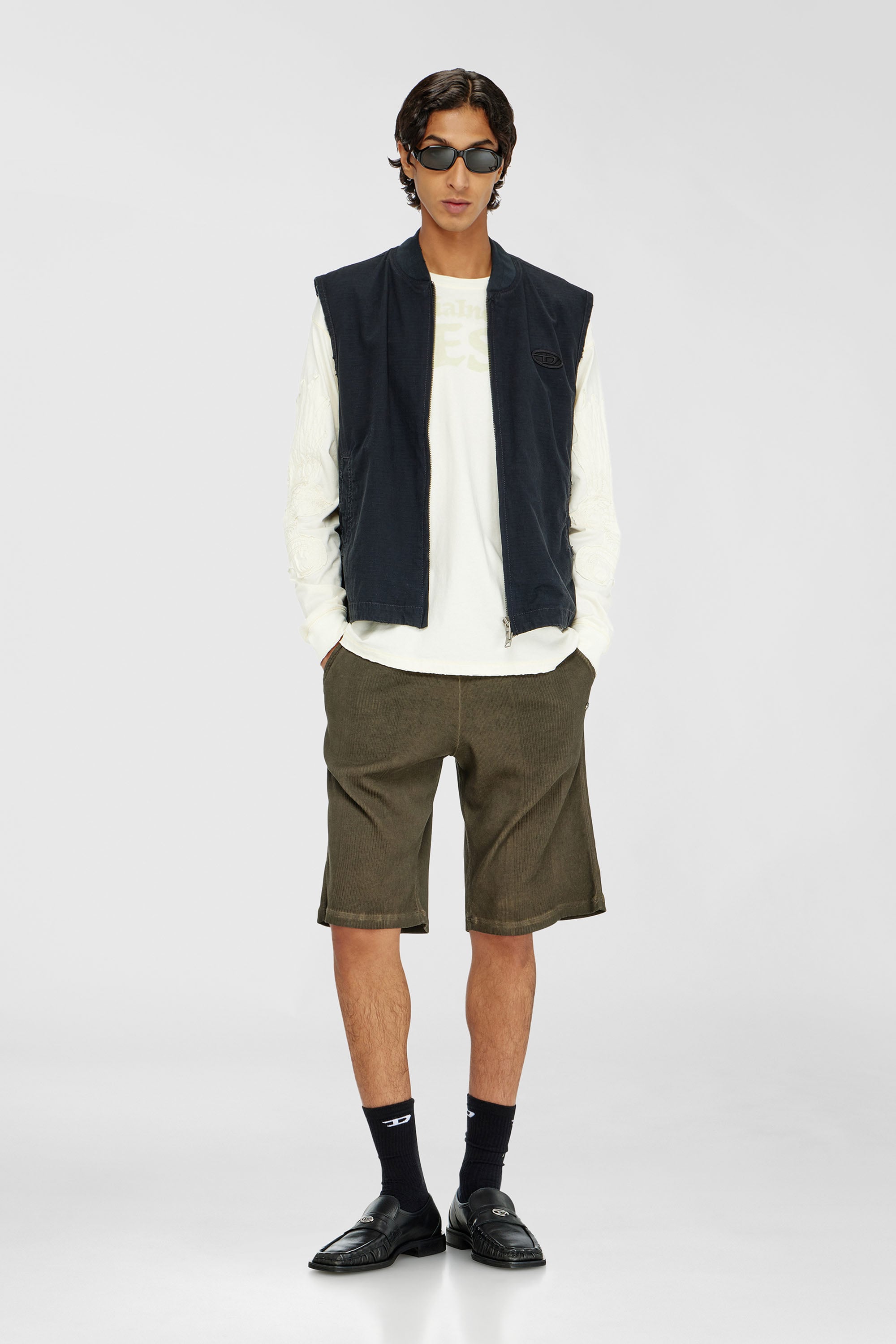 Diesel - P-IER, Male's ショートパンツ in ミリタリーグリーン - 1