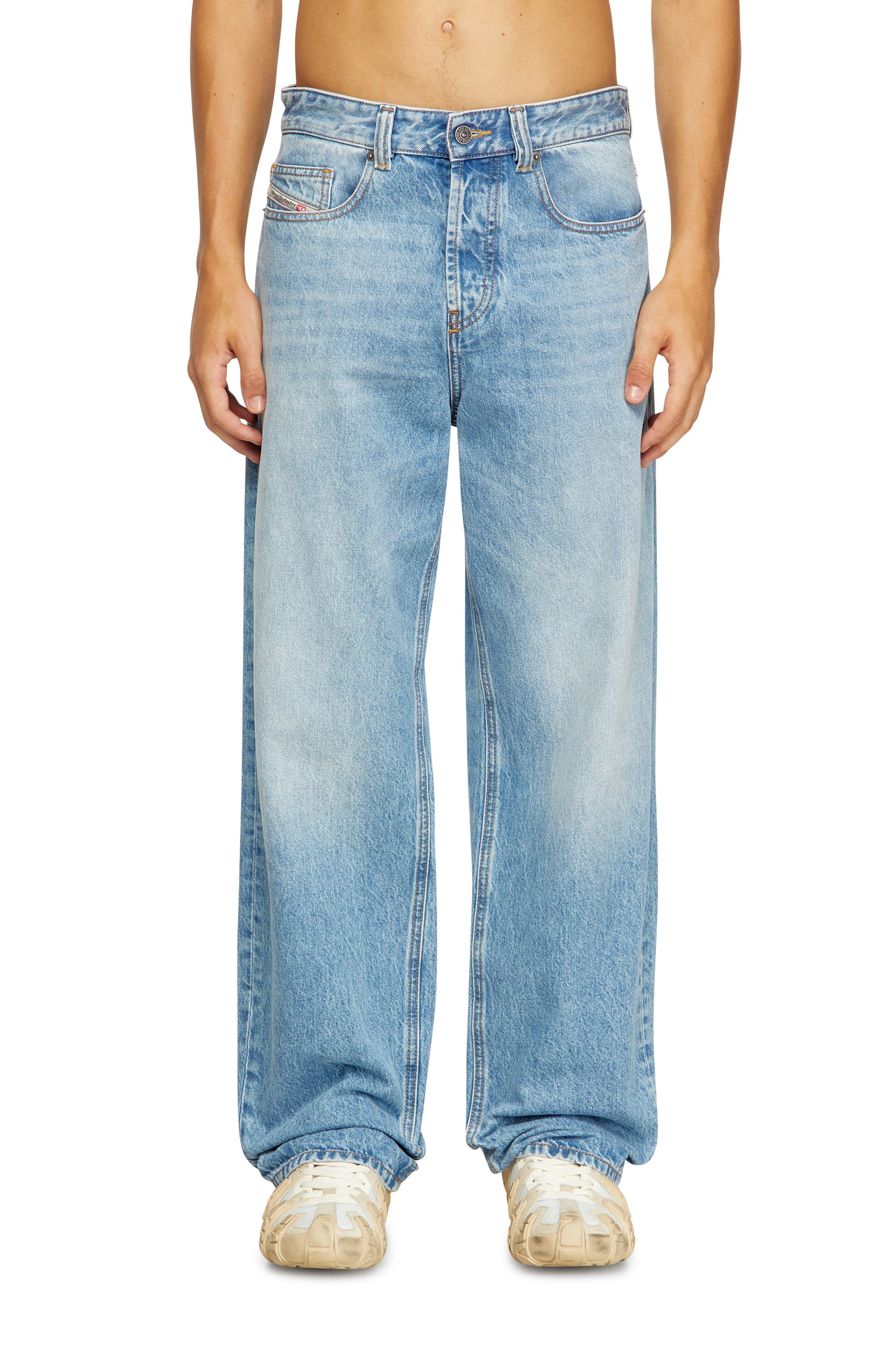 Diesel - Male's Relaxed Jeans 2001 D-Macro 09I29, ライトブルー - 1