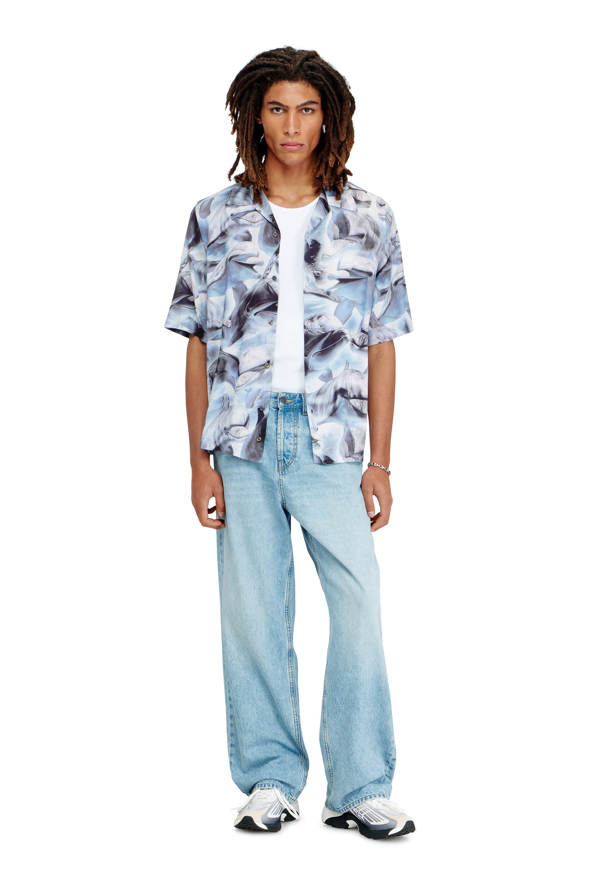 Diesel - S-BRACK-DOLPHIN, Male's Fluid short-sleeve shirt with all-over print in ライトブルー - 2