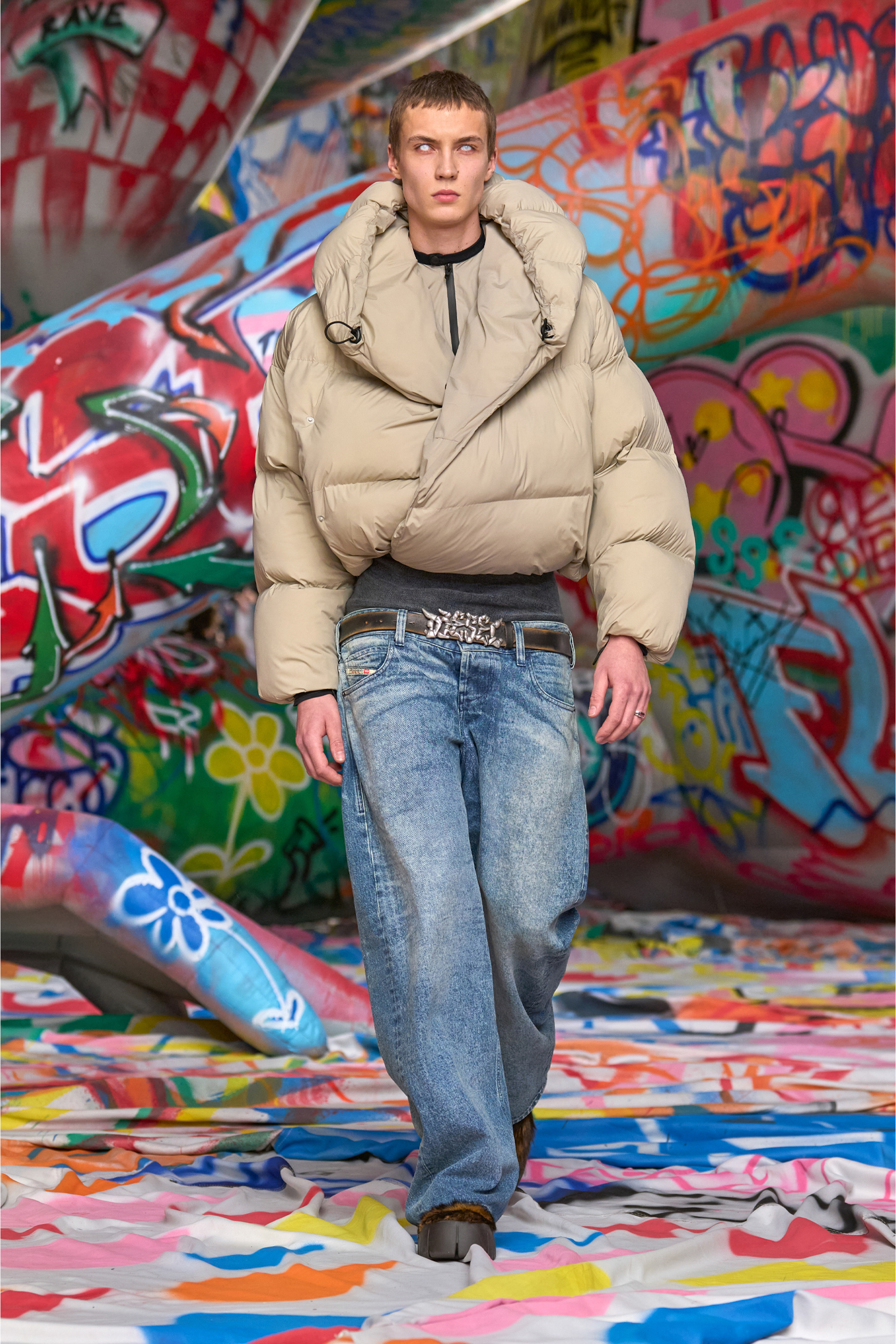 Diesel - J-SCOTTS-PADDED-A, Male's Wrap puffer jacket in stretch nylon in ベージュ - 6