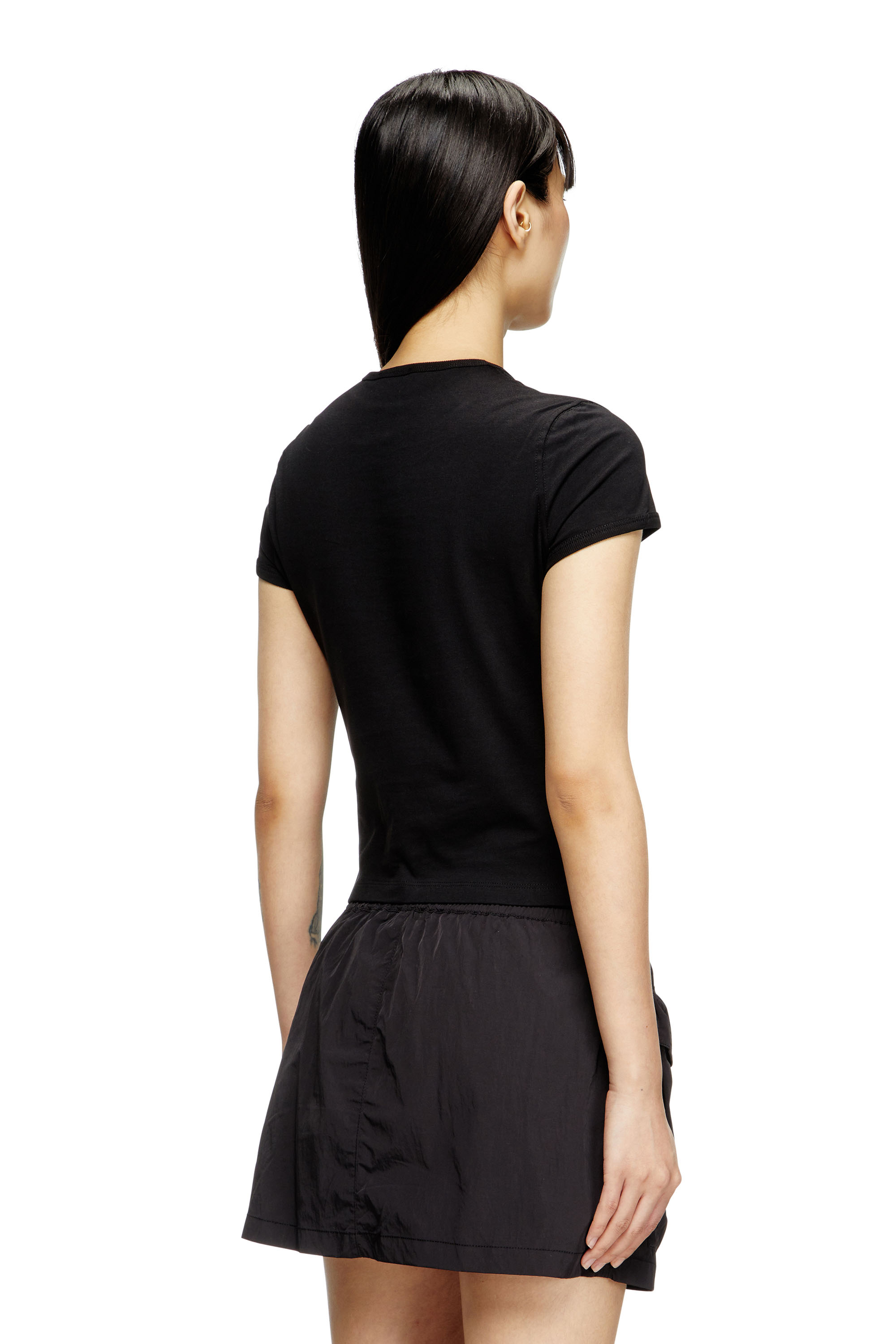 Diesel - T-UNCUTIE-LONG-OD-Q1, Female's Slim fit T-shirt with cut-out Oval D in ブラック - 4