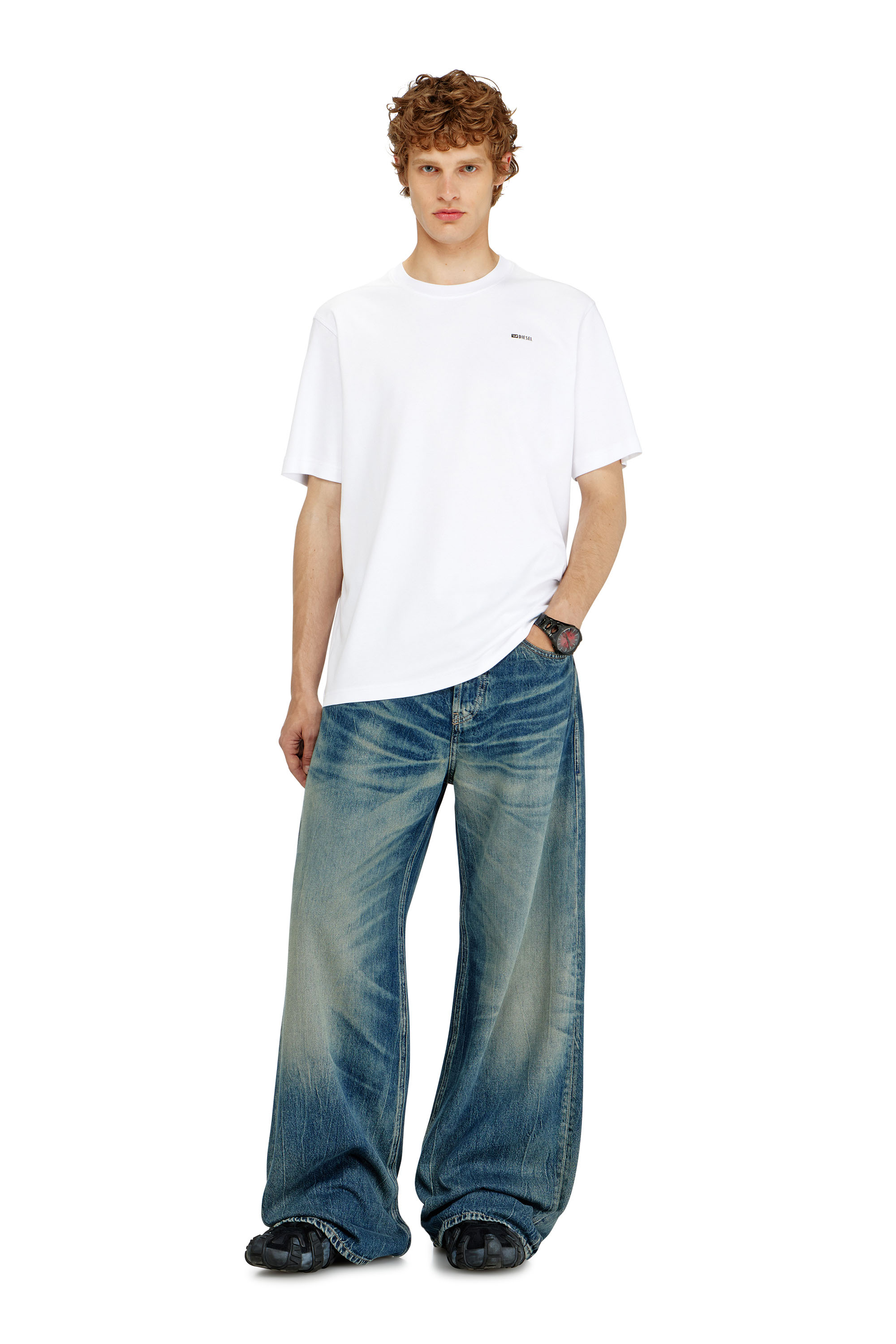 Diesel - T-ADJUST-MET, Male's Tシャツ in ホワイト - 1