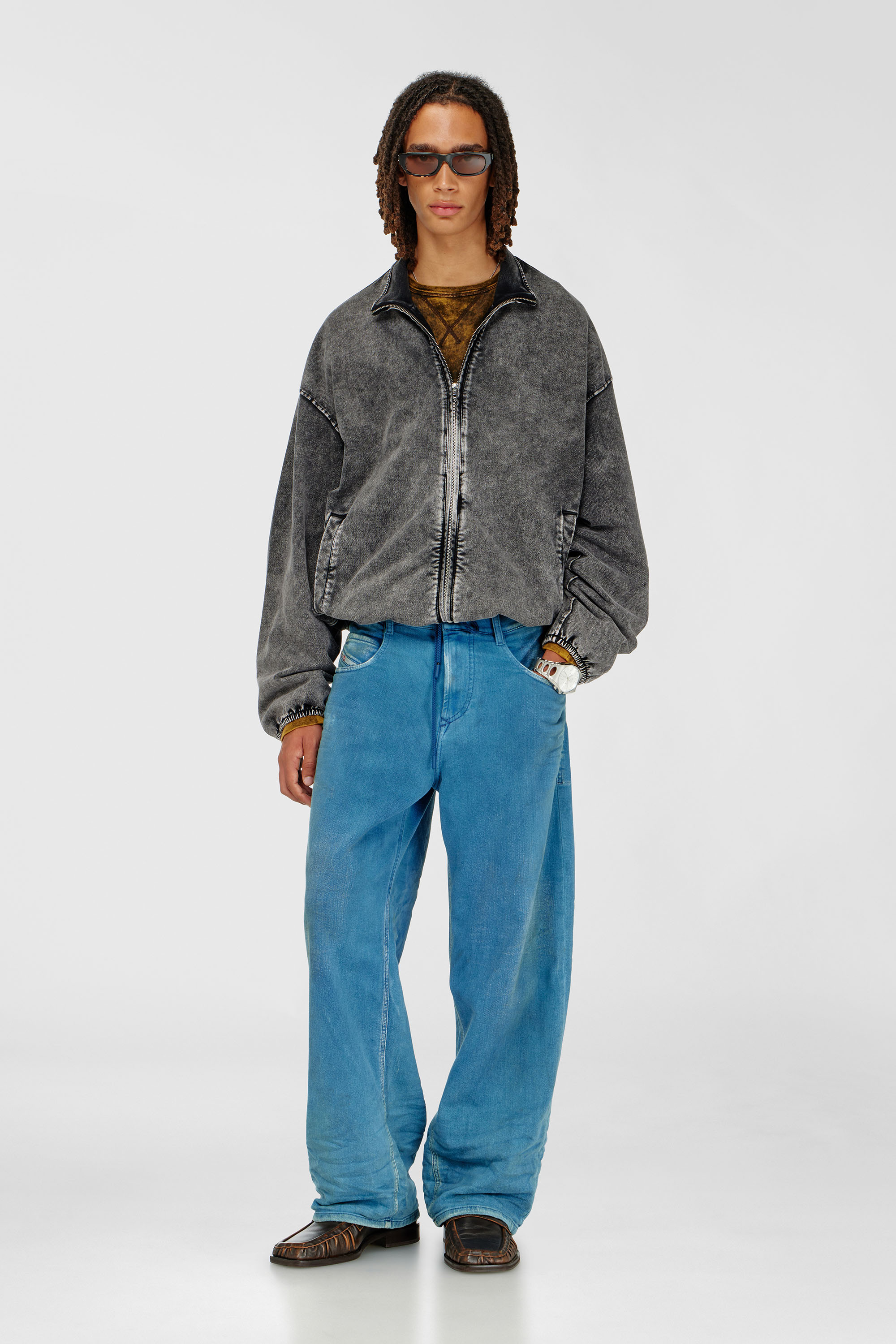 Diesel - Unisex's Relaxed 2097 D-Enim-M Joggjeans&reg; 068WP, ミディアムブルー - 1