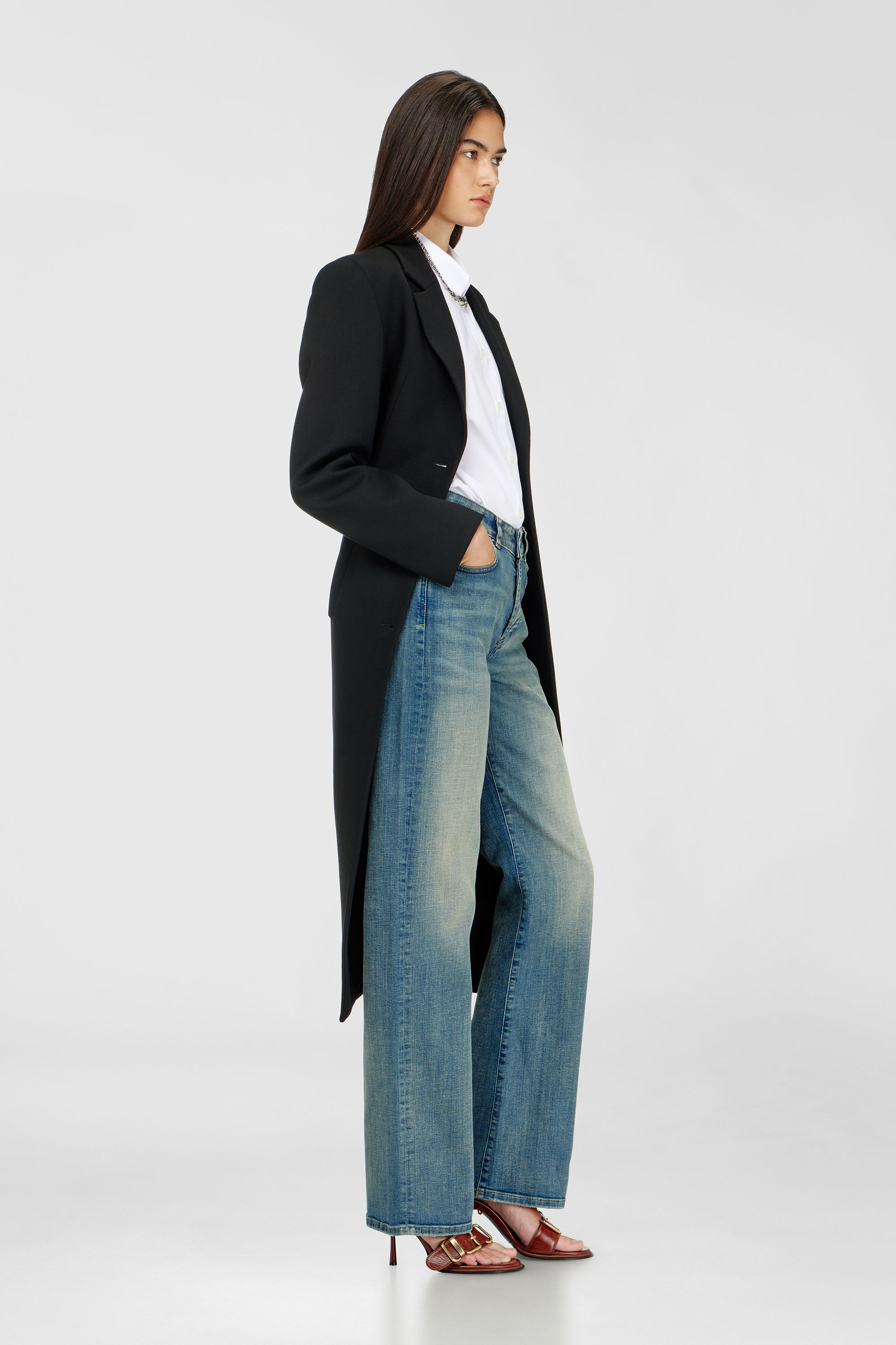 Diesel - Female's Regular Jeans 1971 D-Sent 09N32, ミディアムブルー - 2