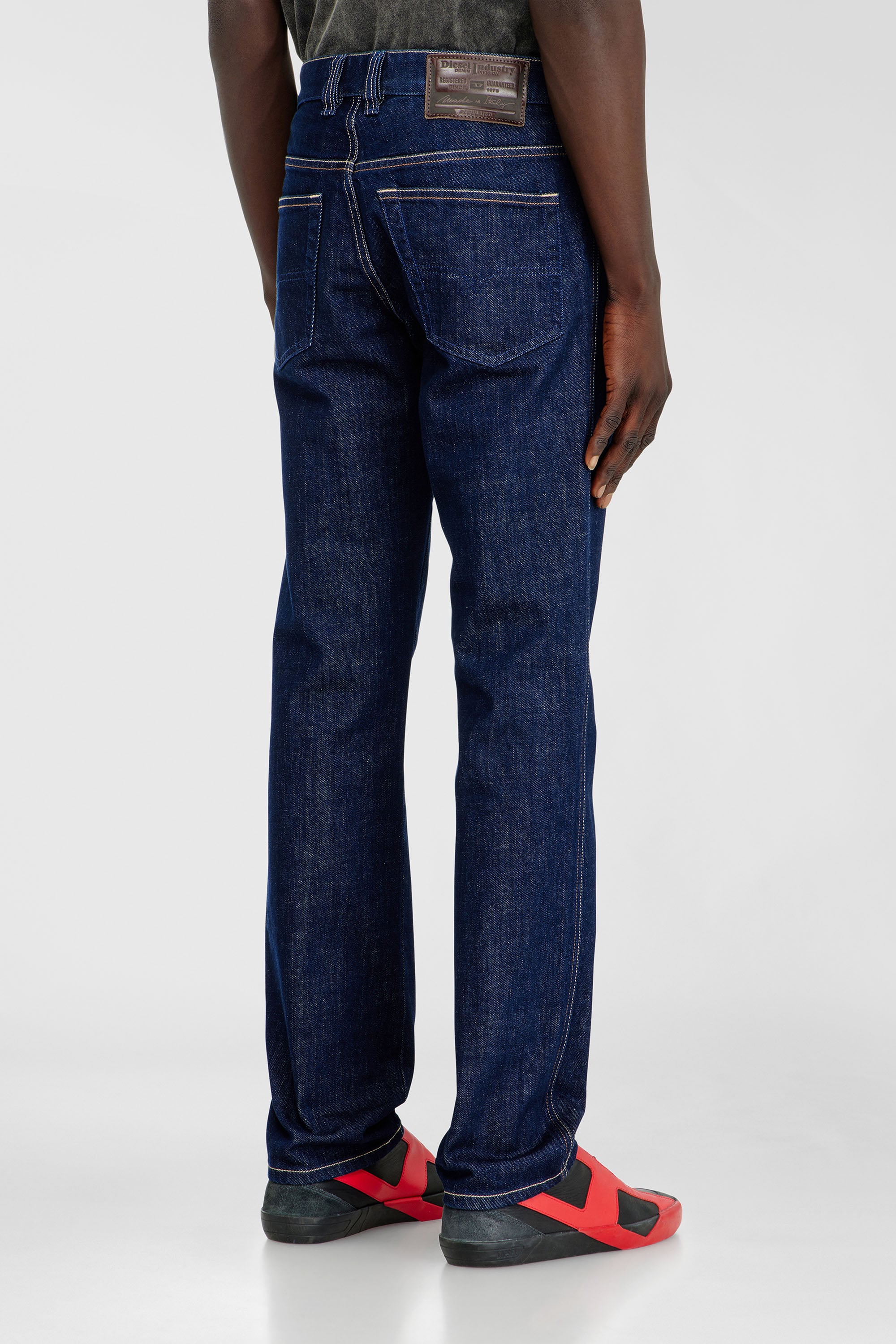 Diesel - Male's Slim Jeans 1993 D-Vyl 007EQ, ダークブルー - 5