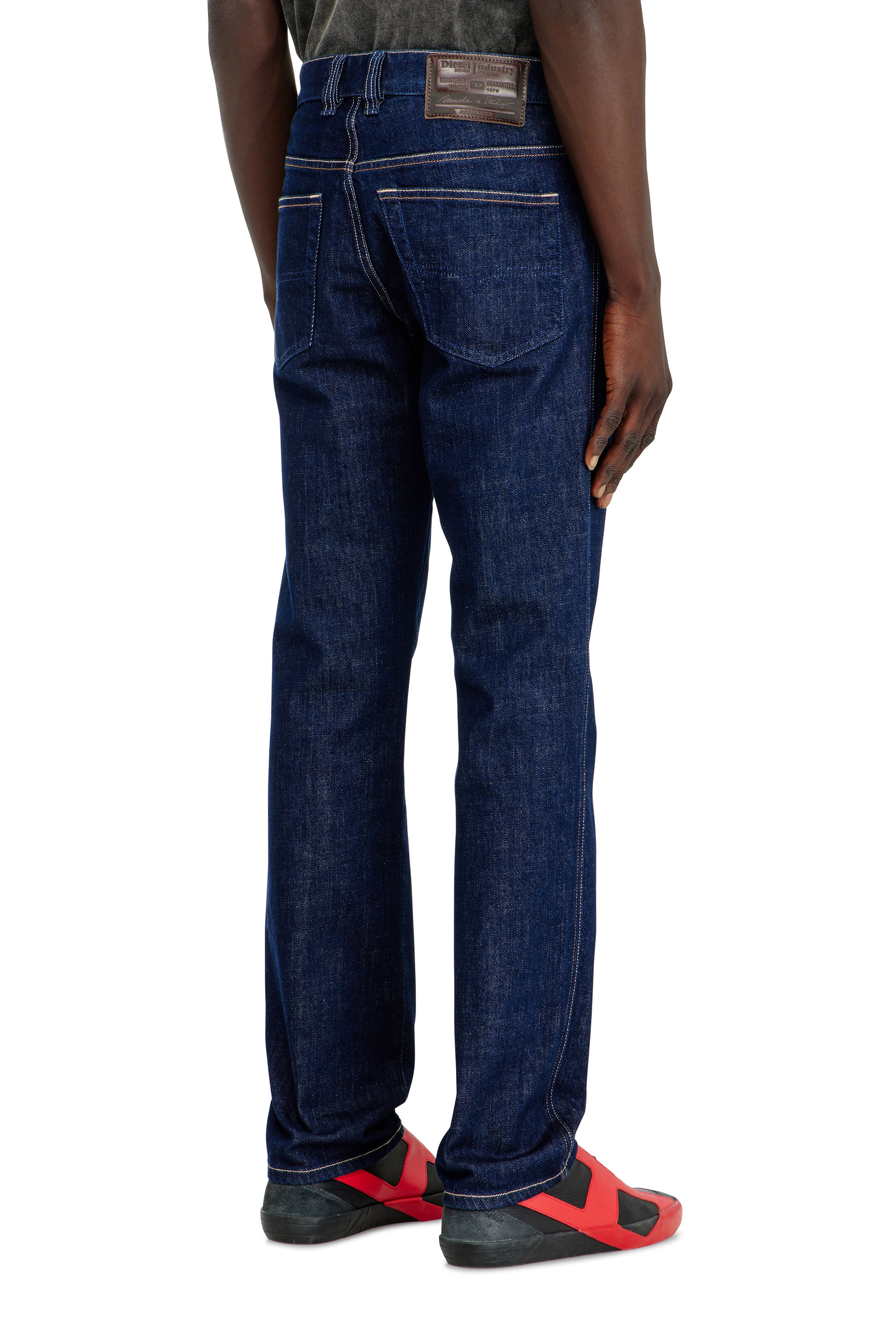 Diesel - Male's Slim Jeans 1993 D-Vyl 007EQ, ダークブルー - 5