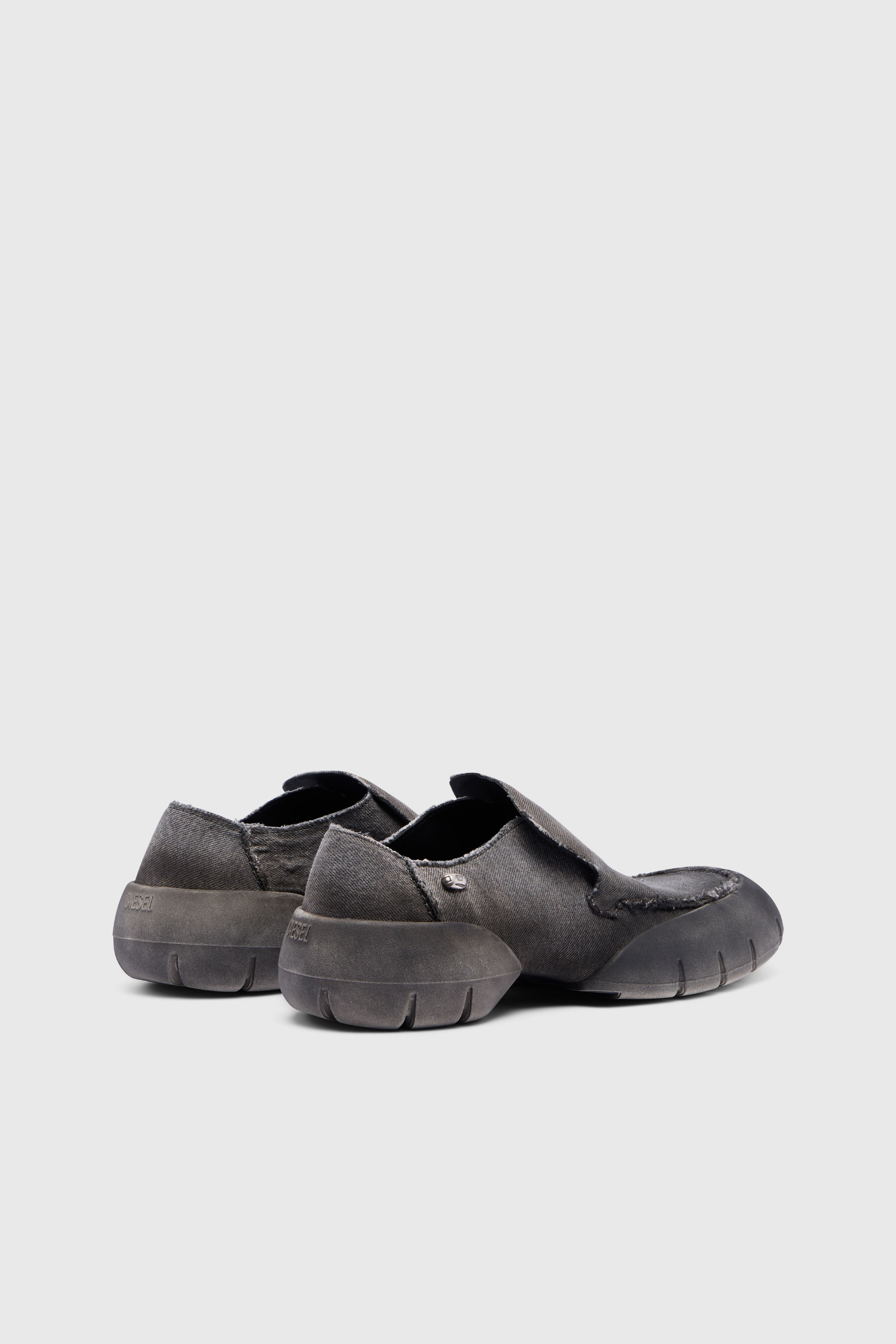 Diesel - D-MATHIEU SC, Male's D-Mathieu-Washed denim loafer with rubber sole in グレー - 3