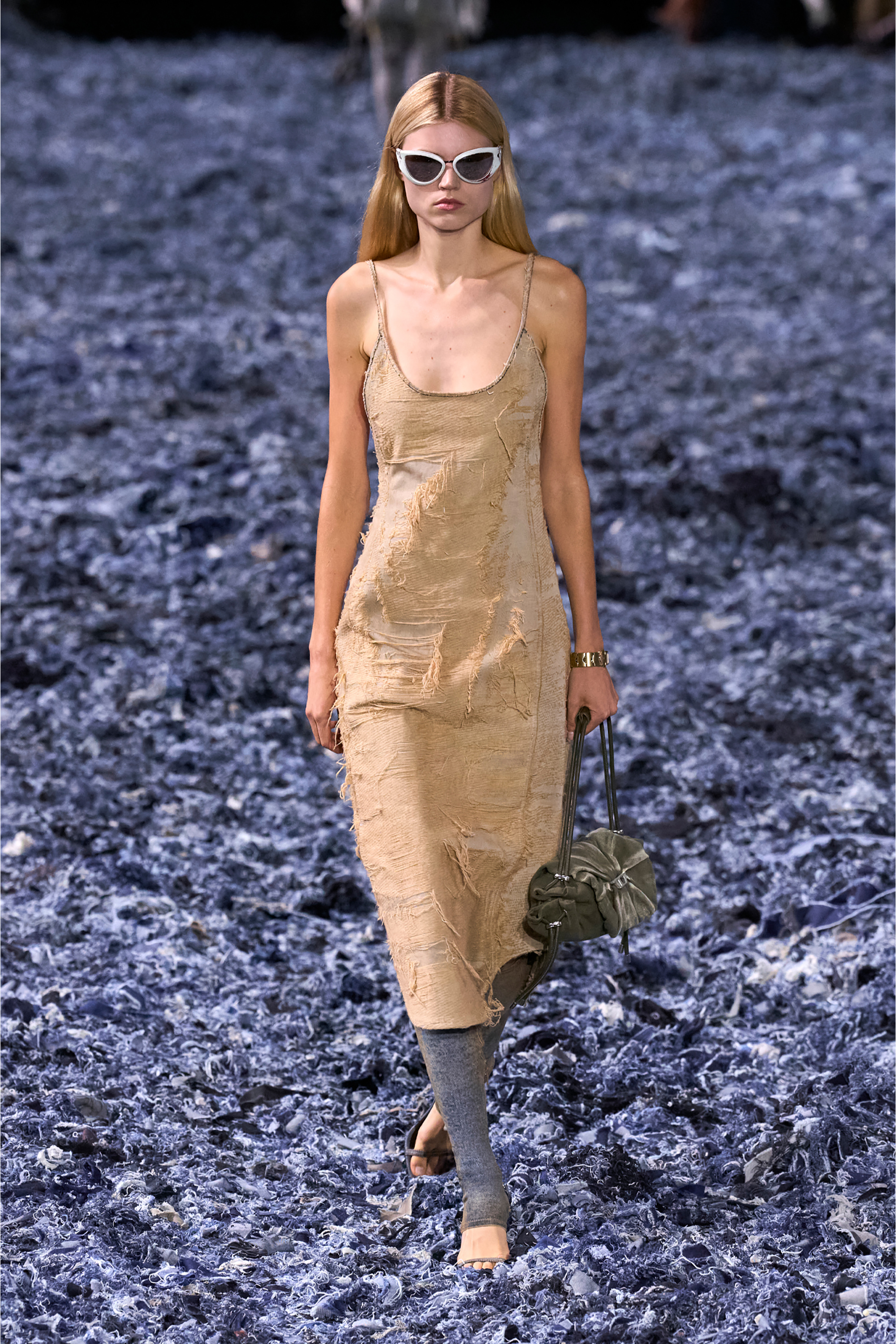 Diesel - DE-VERA-FSG, Female's Dress in overdyed floating-thread denim in ベージュ - 6