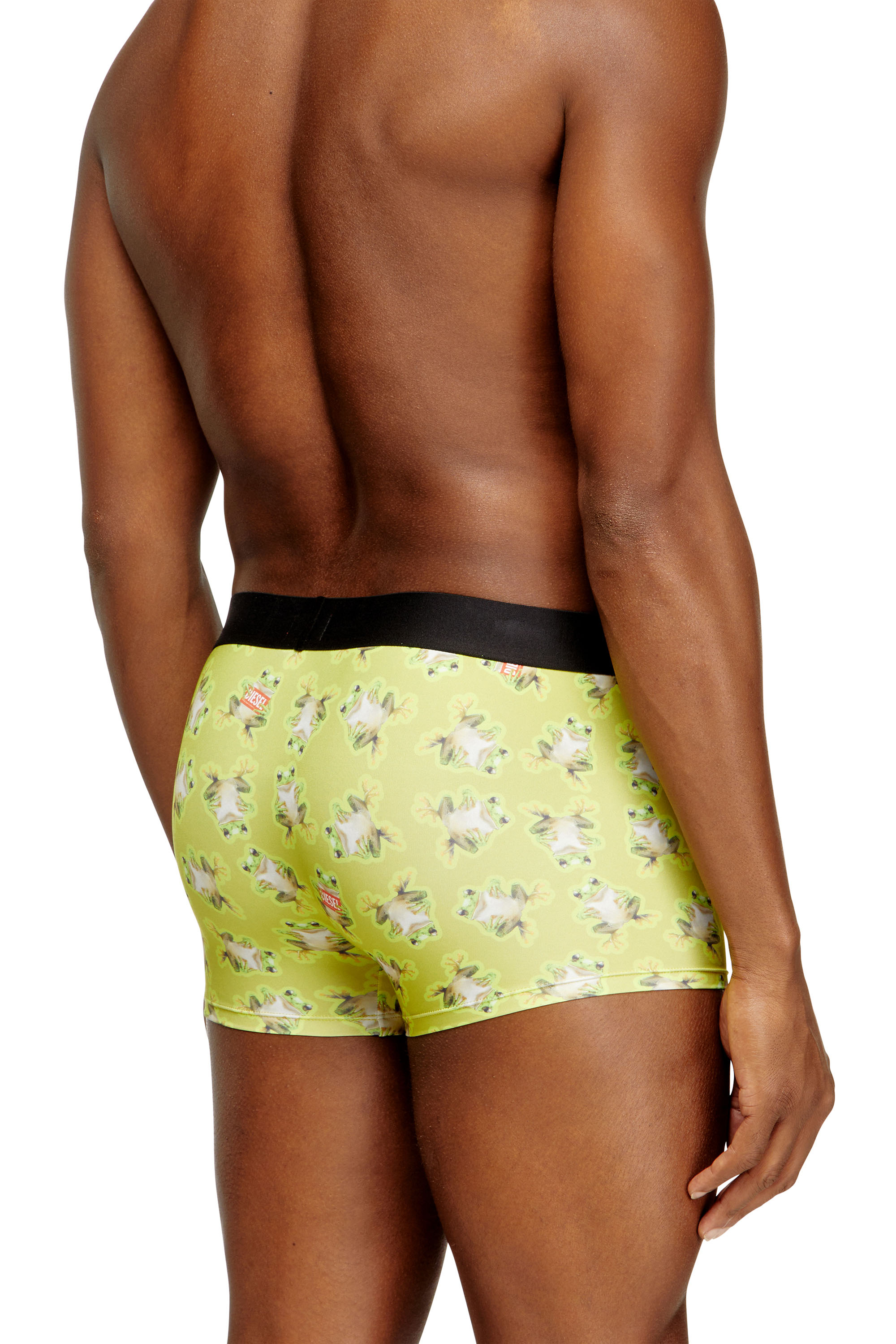 Diesel - DAMIEN-D-POP-40, Male's Herren-Boxershorts mit durchgehendem Animal-Print für einen verspielten Akzent. Abgeschlossen mit einem 4 cm breiten elastischen Jacquard-Bund, der mit einem auffälligen Diesel-Logo versehen ist. Die weiche Strickkonstruktion bietet Bewegungsfreiheit und einen stützenden Sitz. in グリーン - 4