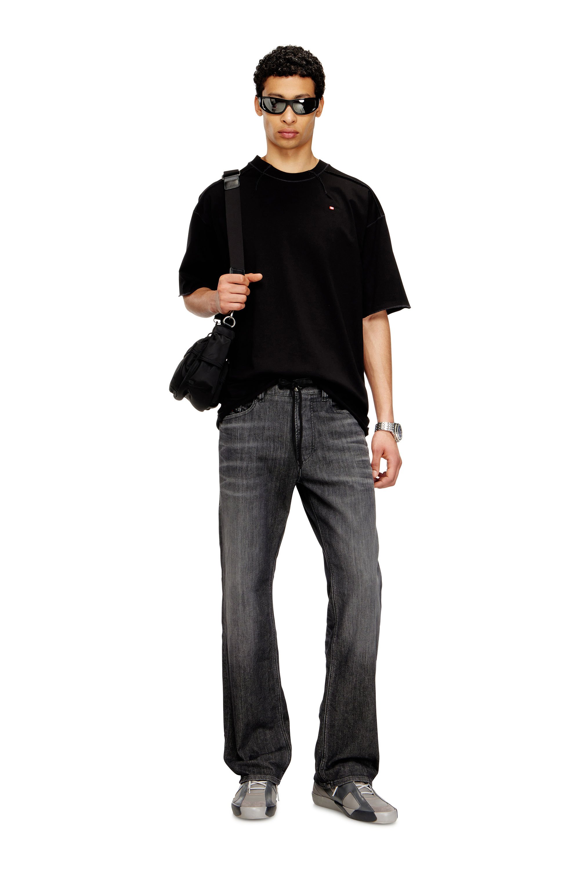 Diesel - T-CRAHOR-BOXT-T1, Male's Tシャツ in ブラック - 2